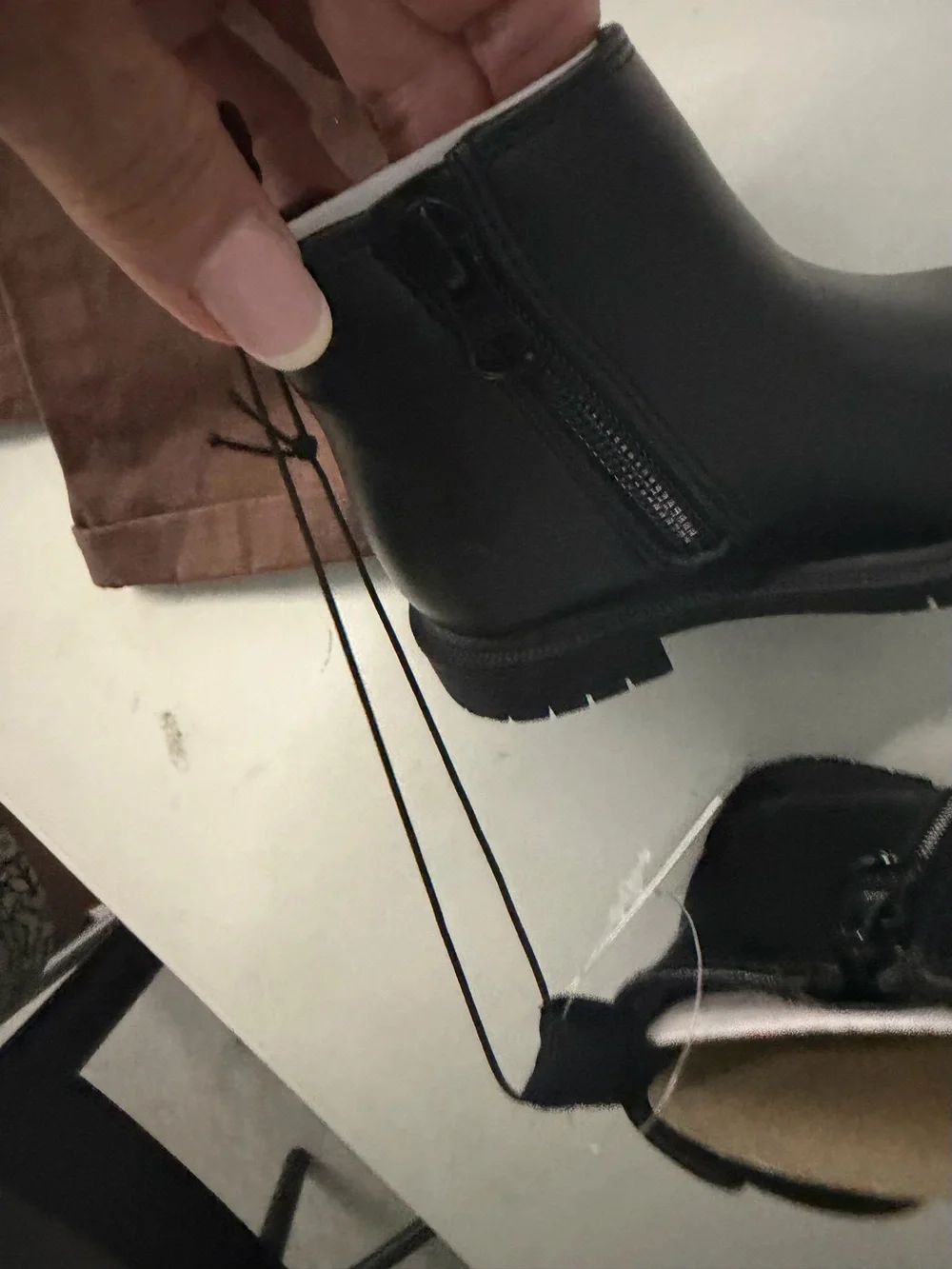 Boots, girls, cat and Jack Chelsea black size 5, new with tags
